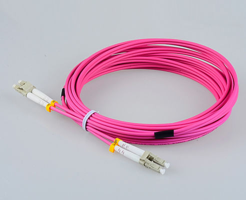 OM4 10G 0,3dB 50/125μm Glasfaserkabel für Datenzentrumsfaserkabel